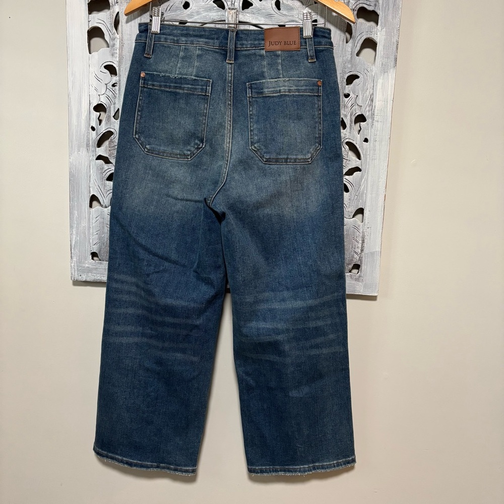 Judy Blue Medium Wash Straight Leg Jeans - Picture 9 of 15